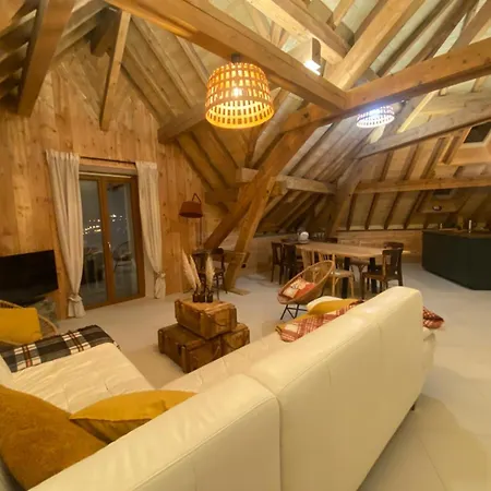 Les Greniers D Arplane Apartamento